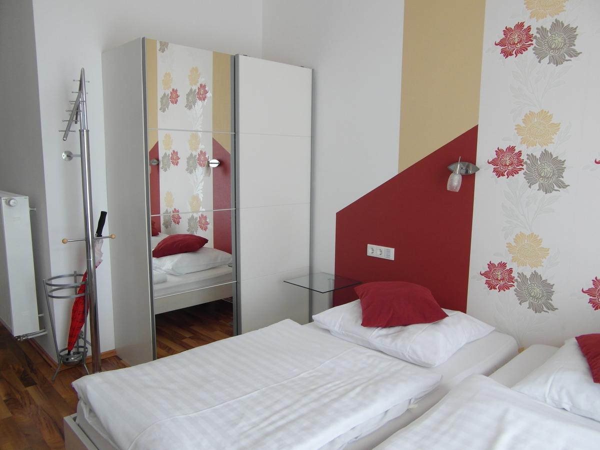 Hotel Am Donaubogen Sarching Eksteriør billede
