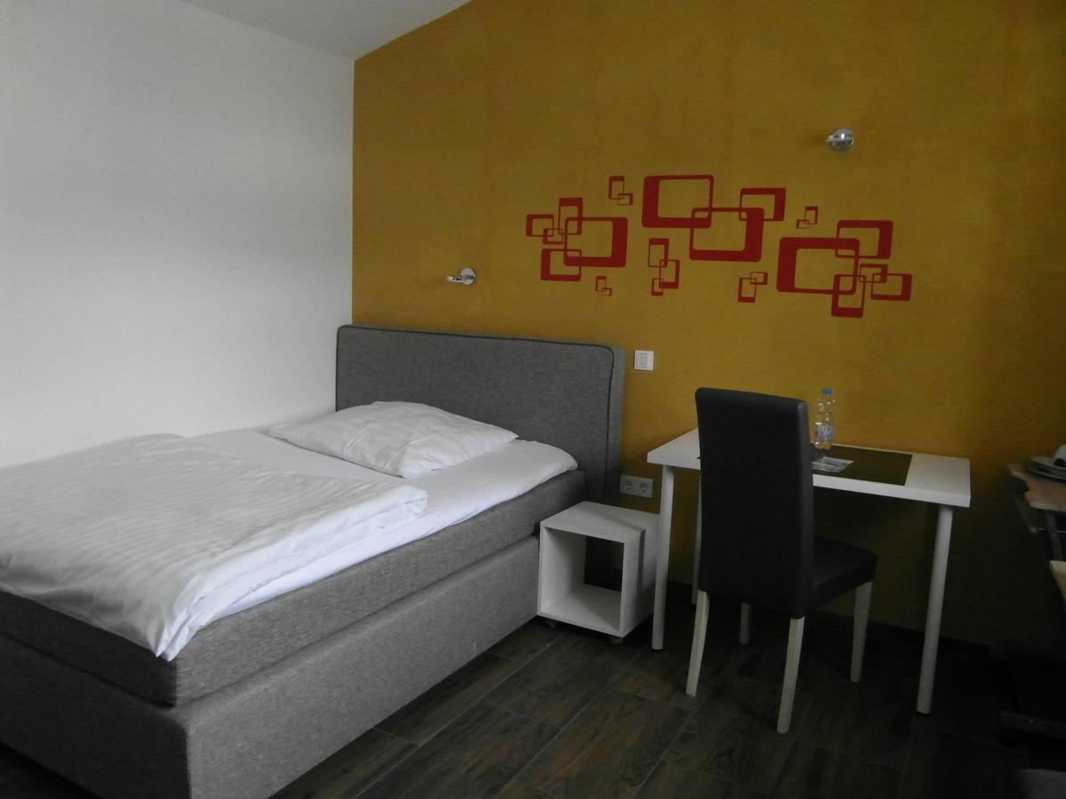 Hotel Am Donaubogen Sarching Eksteriør billede